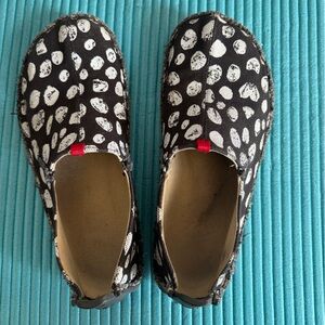 Vivo Barefoot Black and White Minimalist Shoes